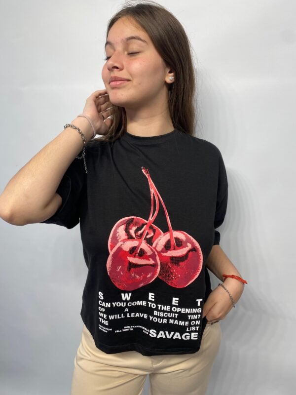 REMERA OVERSIZE NEGRA