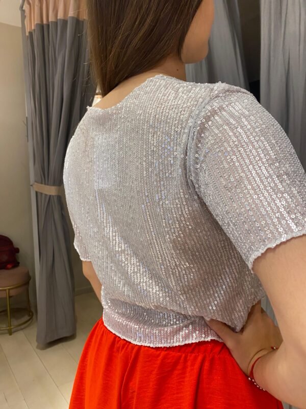 REMERA LENTEJUELA