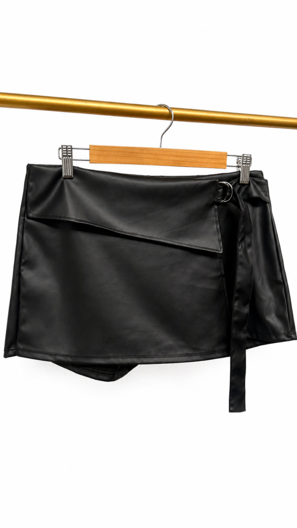 SHORT POLLERA